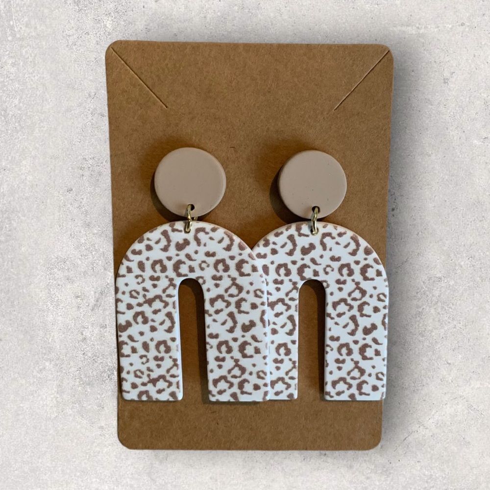 Leopard Print Women’s Beautiful Pattern U-Shaped Drop Earrings NWOT